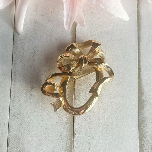 Authentic Dior Gold Ribbon Bow Brooch, 1980’s Vintage Brooch, designer jewelry - Picture 8 of 13